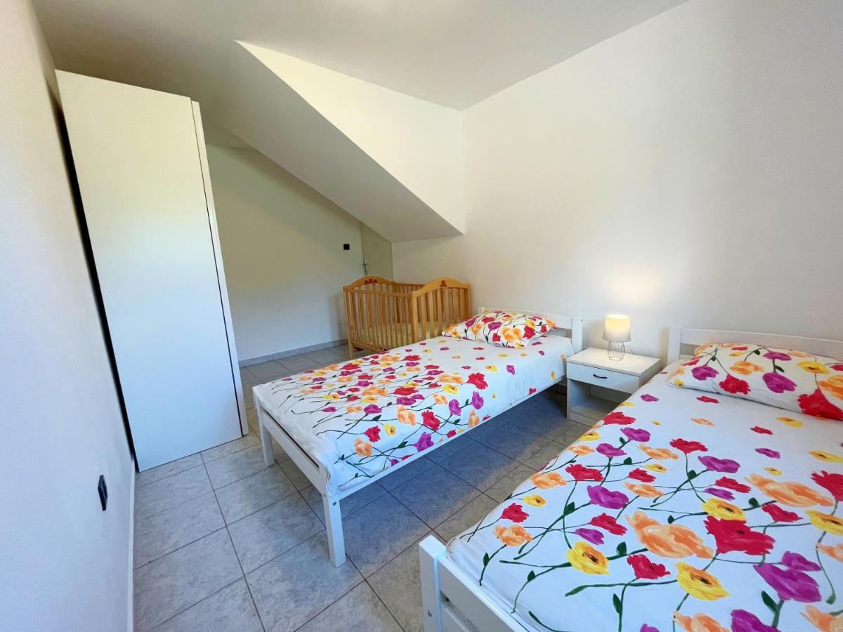 Adria Holiday Home Pinezići Exterior foto