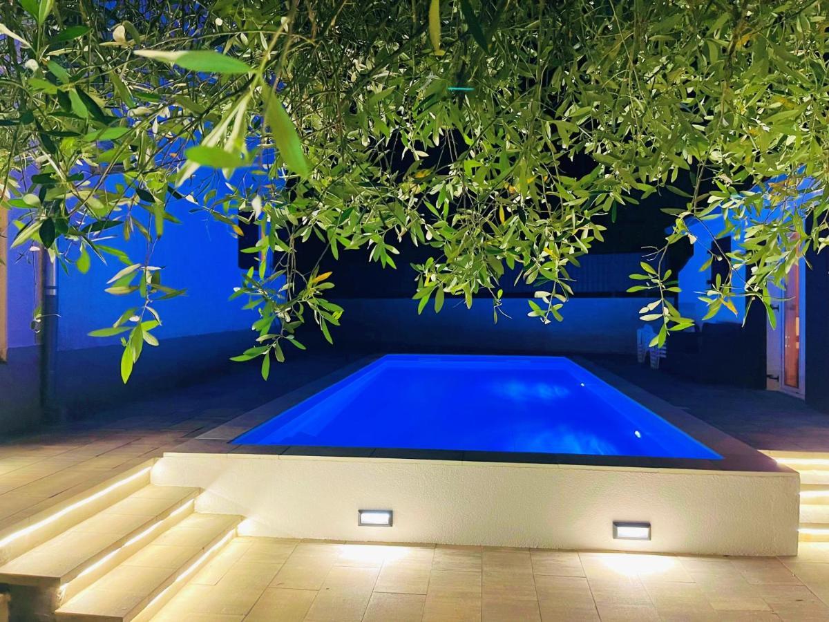 Adria Holiday Home Pinezići Exterior foto
