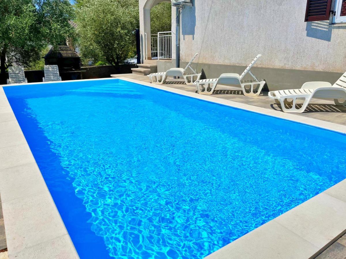 Adria Holiday Home Pinezići Exterior foto